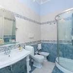 Prestigious Penthouse Piazza Barberini * Roma