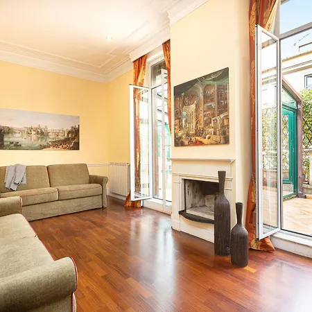 Prestigious Penthouse Piazza Barberini *