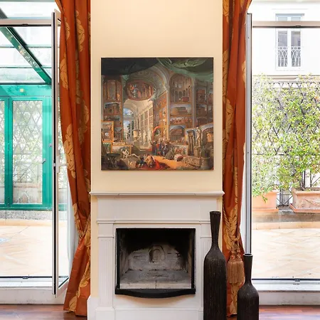 Prestigious Penthouse Piazza Barberini *