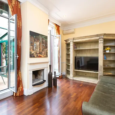 Lejlighed Prestigious Penthouse Piazza Barberini Rom