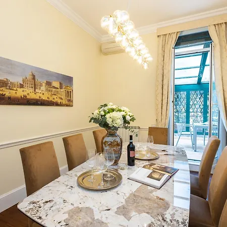 Prestigious Penthouse Piazza Barberini Lejlighed Rom
