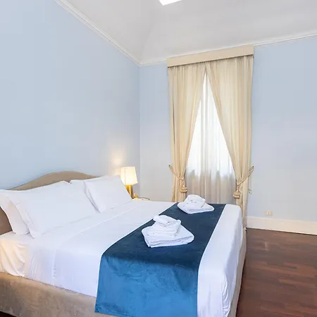 Prestigious Penthouse Piazza Barberini