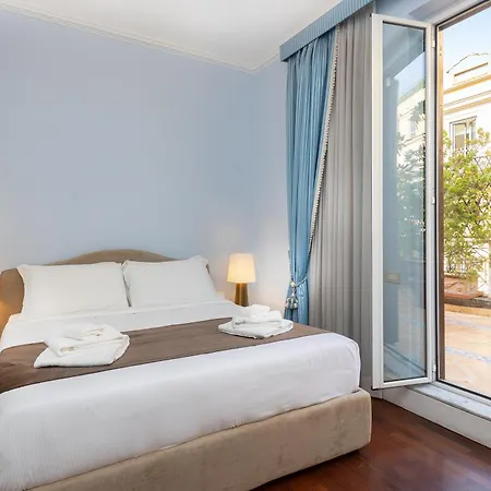 Prestigious Penthouse Piazza Barberini *