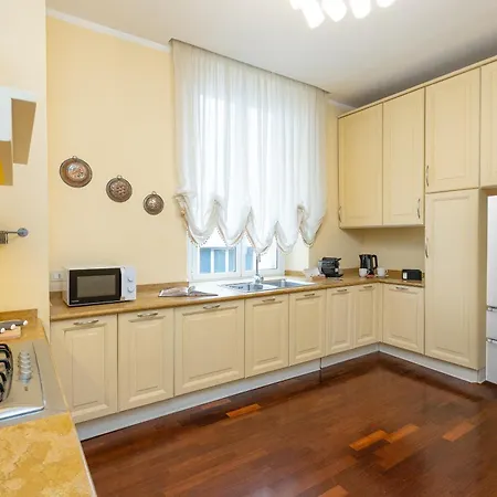 アパート Prestigious Penthouse Piazza Barberini